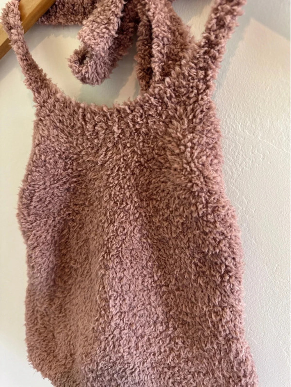 Skims Halter - Picture 2 of 5